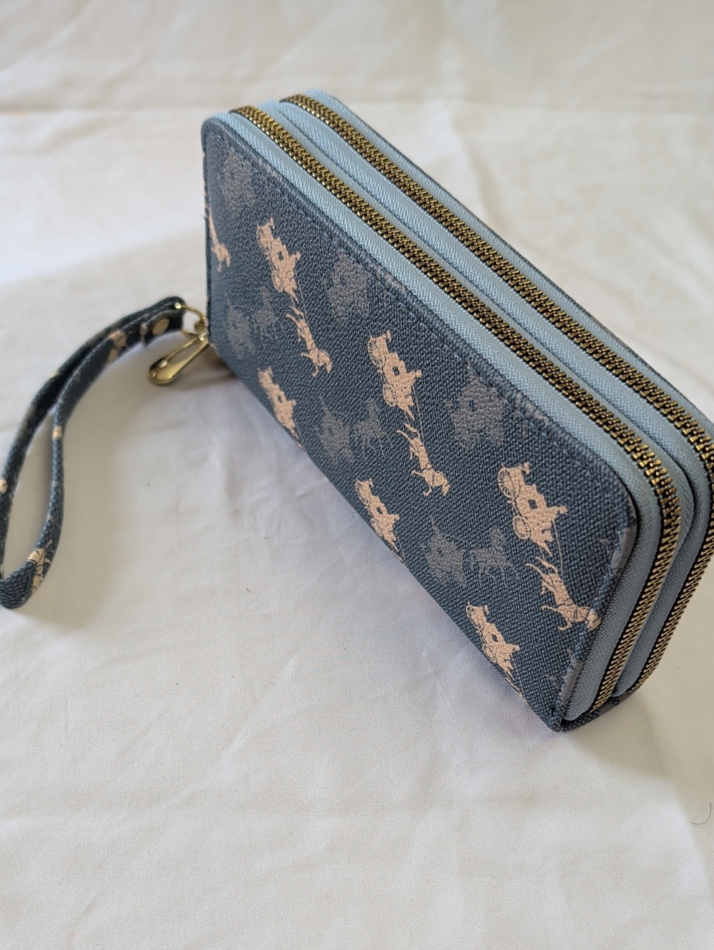 NWOT Blue Horse & Carriage/Equestrian Continent Print Double Zip Wristlet/Wallet